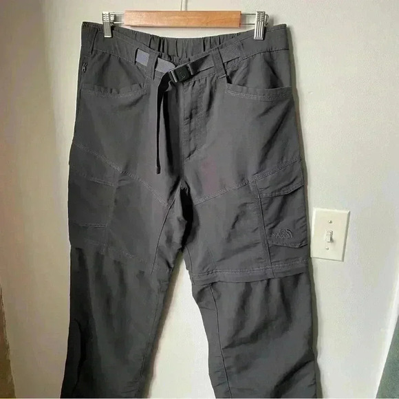 The North Face Men’s Convertible Cargo Trail Pants Dark Gray M Zip-Off to Shorts - Picture 11 of 11